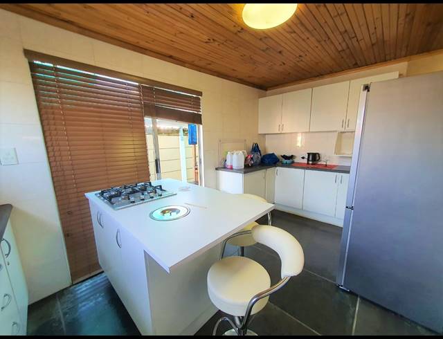 1 BEDROOM APARTMENT TO LET IN GOODWOOD PARK